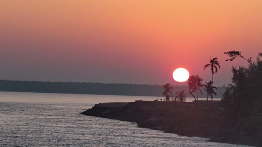 Manpura Island Sunrise Sunset