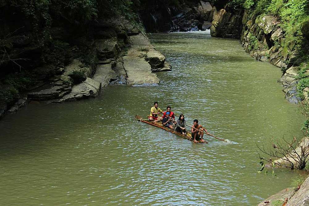 Amiakhum Waterfall Sangu River